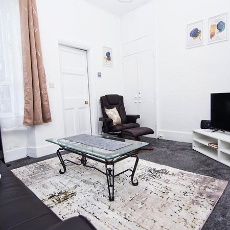 The Summit West End- Elegant Apartment With Free Parking In Prime Location Абърдийн Екстериор снимка