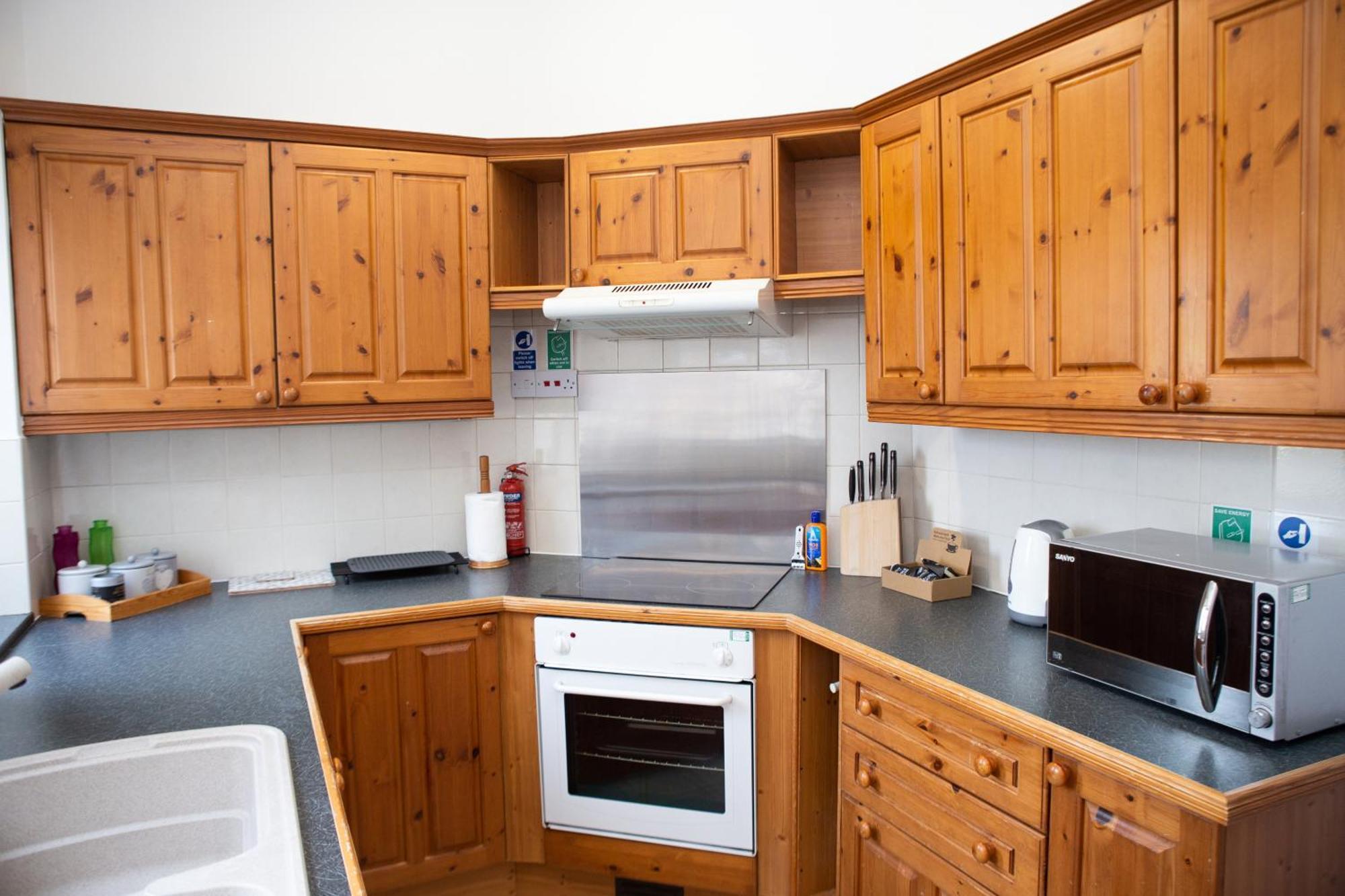 The Summit West End- Elegant Apartment With Free Parking In Prime Location Абърдийн Екстериор снимка
