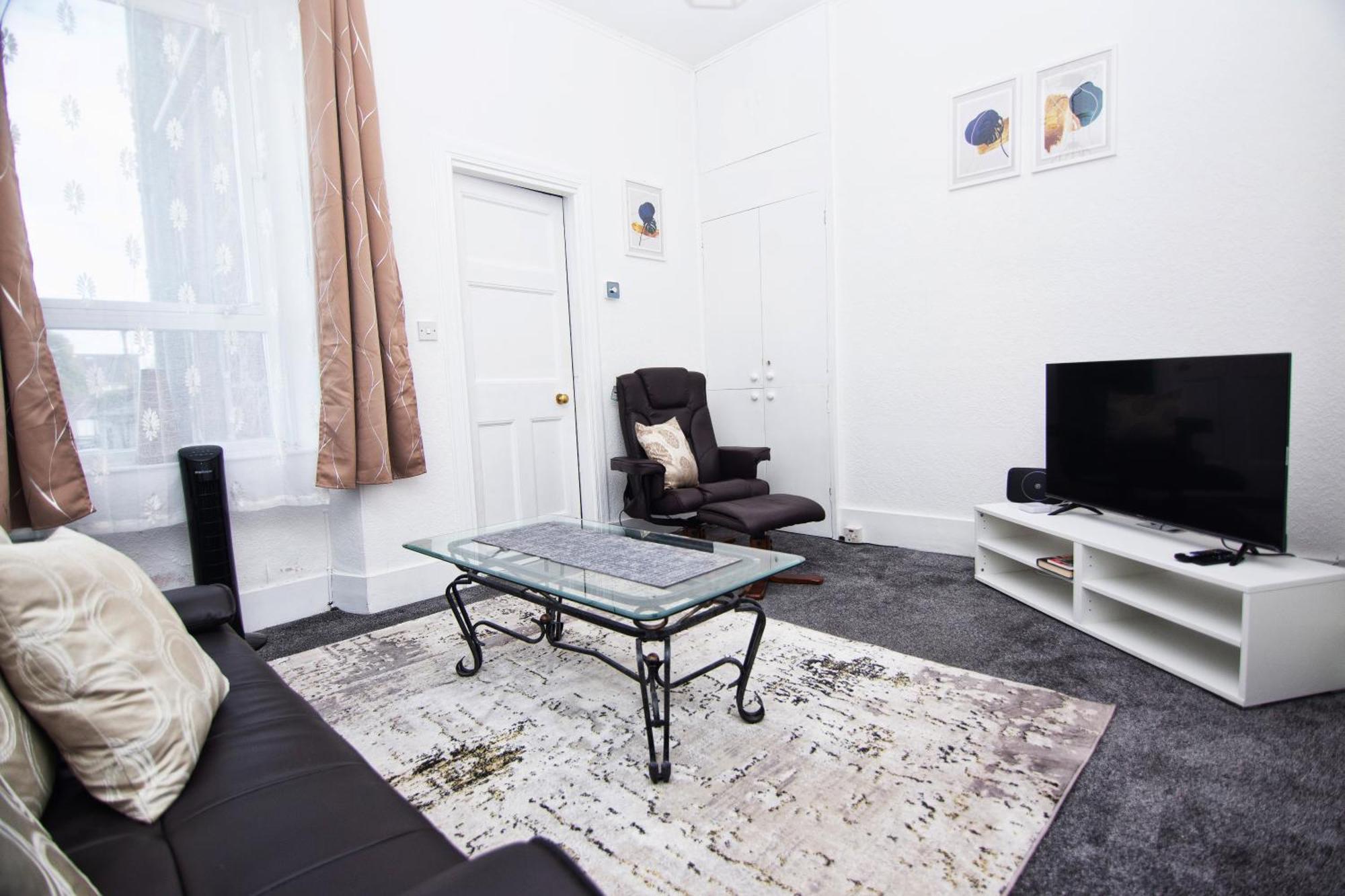 The Summit West End- Elegant Apartment With Free Parking In Prime Location Абърдийн Екстериор снимка